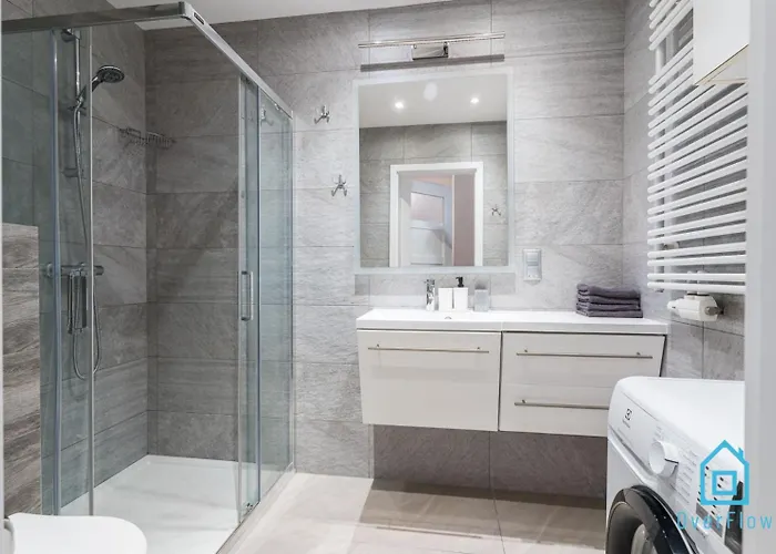 Pane - Charming Place, 5 Minutes To Old Town 홈스테이 *